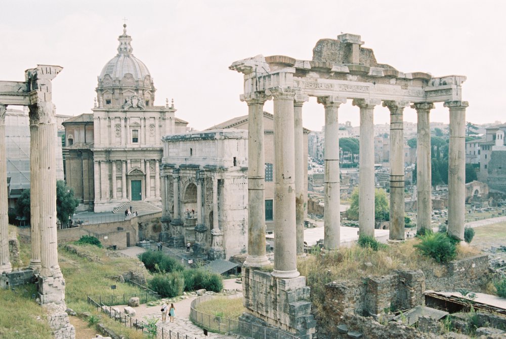 ancient-ruins-in-Rome